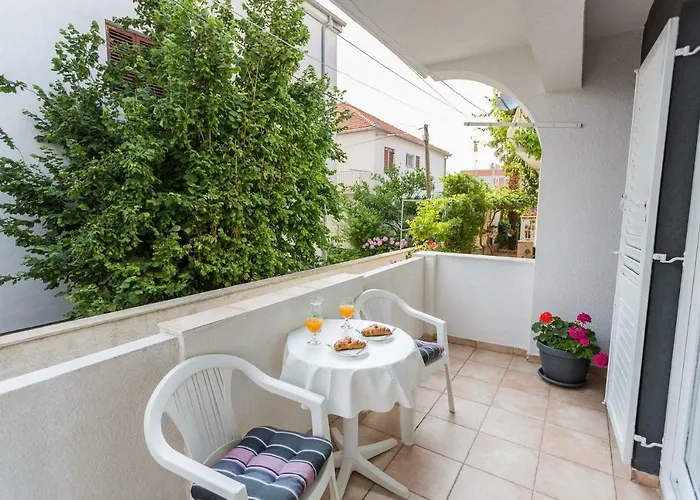 Apartment Petar - 50M From Sea